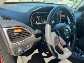 2019 JEEP CHEROKEE SUV 4-CYL, ZERO EVAP, 2.4 LITER LATITUDE SPORT UTILITY 4D