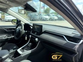 2022 Toyota Rav4 - Image 11