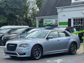 2018 CHRYSLER 300 SEDAN V6, 3.6 LITER 300S SEDAN 4D