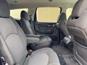2017 CHEVROLET TRAVERSE SUV V6, 3.6 LITER LT SPORT UTILITY 4D