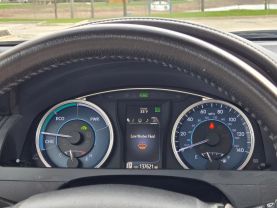 2016 Toyota Camry Hybrid - Image 19
