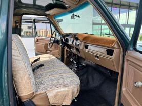 1986 FORD F250 PICKUP 6.9 V8 DIESEL XLT LARIAT REG CAB  PICK UP - The Auto Lot