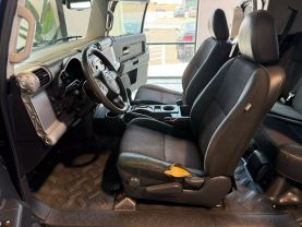 2011 TOYOTA FJ CRUISER SUV V6, 4.0 LITER SPORT UTILITY 2D