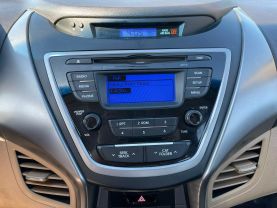2013 Hyundai Elantra - Image 29