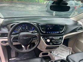 2022 CHRYSLER PACIFICA VAN V6, 3.6 LITER TOURING L VAN 4D