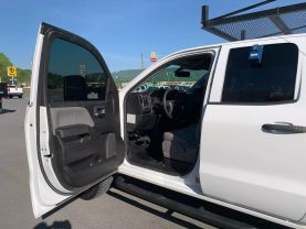2015 CHEVROLET SILVERADO 3500 HD 8FT READING SERVICE BED TRUCK WITH 1,300 LBS LIFTGATE SERVICE/UTILITY TRUCKS V8, FLEX FUEL, 6.0 LITER WORK TRUCK PICKUP 4D 8 FT - Eddies Auto Sales