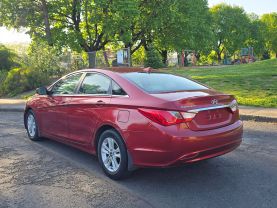 2013 HYUNDAI SONATA SEDAN 4-CYL, PZEV, 2.4 LITER GLS SEDAN 4D