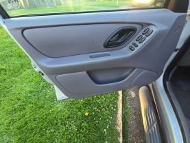 2002 FORD ESCAPE SUV 4-CYL, 2.0 LITER XLS SPORT UTILITY 4D