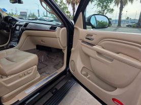2011 CADILLAC ESCALADE SUV V8, HYBRID, 6.0 LITER HYBRID SPORT UTILITY 4D
