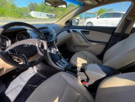 2013 Hyundai Elantra - Image 15