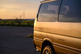 1995 TOYOTA HIACE VAN 1KZ-TE SUPER CUSTOM LIMITED
