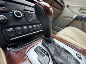 2013 VOLVO XC90 SUV 6-CYL, 3.2 LITER 3.2 PLATINUM SPORT UTILITY 4D