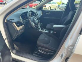 2015 JEEP CHEROKEE SUV 4-CYL, PZEV, 2.4 LITER LATITUDE SPORT UTILITY 4D