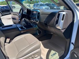 2017 GMC SIERRA 1500 CREW CAB PICKUP V8, ECOTEC3, 6.2 LITER SLT PICKUP 4D 5 3/4 FT