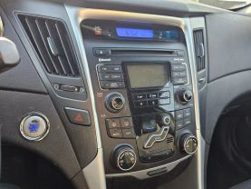 2011 HYUNDAI SONATA