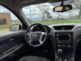 2017 CHEVROLET TRAVERSE SUV V6, 3.6 LITER LT SPORT UTILITY 4D
