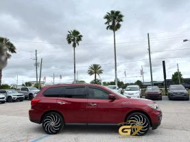 2017 Nissan Pathfinder - Image 5
