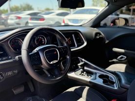 2017 DODGE CHALLENGER COUPE V8, HEMI, MDS, 5.7 LITER R/T COUPE 2D