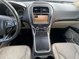 2016 Lincoln Mkx Reserve Sport Utility 4d - Image 11