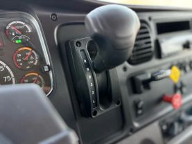 2019 FREIGHTLINER M2 106 CAB CHASSIS CUMMINS ISB 6.7L REGULAR CAB