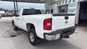 2007 Chevrolet Silverado 2500 Hd Regular Cab Lt Pickup 2d 8 Ft - Image 2