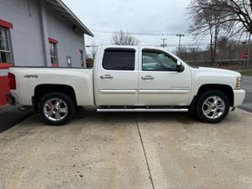 2012 CHEVROLET SILVERADO 1500 CREW CAB PICKUP V8, FLEX FUEL, 5.3 LITER LTZ PICKUP 4D 5 3/4 FT