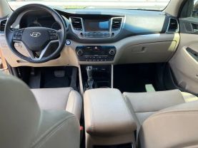 2017 HYUNDAI TUCSON SUV 4-CYL, 2.0 LITER SE PLUS SPORT UTILITY 4D