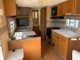 2006 GULF STREAM 24BHL RV - CONQUEST LITE at T&T Repairables - used car dealership in Spencer, Indiana.