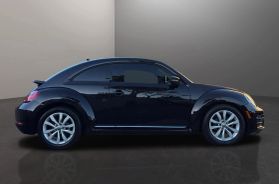2017 VOLKSWAGEN BEETLE HATCHBACK 4-CYL, TURBO, 1.8 LITER 1.8T CLASSIC HATCHBACK 2D
