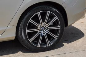 2017 VOLVO S60 SEDAN 4-CYL, DRIVE-E, 2.0T T5 INSCRIPTION SEDAN 4D