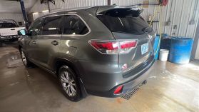 2015 Toyota Highlander - Image 4