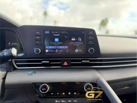 2022 Hyundai Elantra - Image 25