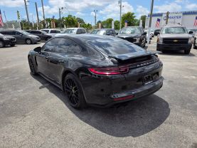 2018 PORSCHE PANAMERA