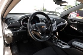 2020 Chevrolet Malibu - Image 3