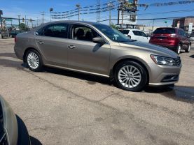 2016 Volkswagen Passat - Image 2