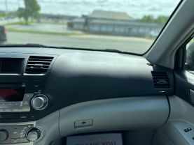 2012 TOYOTA HIGHLANDER SUV GREEN AUTOMATIC - Auto Solutions of Greensboro LLC, NC, 36.05701, -79.84368