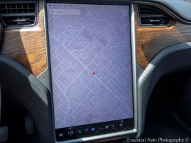 -2018 Tesla Model X - Image 17