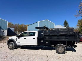 2018 FORD F550 SUPER DUTY CREW CAB & CHASSIS CAB_CHASSIS V8, TURBO DIESEL, 6.7 LITER XL CAB & CHASSIS 4D at T&T Repairables - used car dealership in Spencer, Indiana.