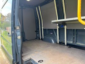 2018 Mercedes-benz Sprinter 2500 Cargo - Image 11