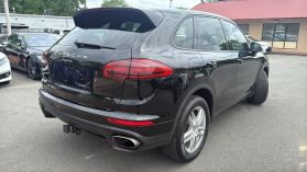 2017 PORSCHE CAYENNE