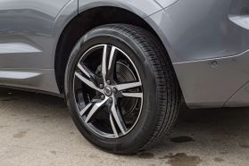 2019 VOLVO XC60 SUV 4-CYL, DRIVE-E, TURBO, 2.0 LITER T5 R-DESIGN SPORT UTILITY 4D