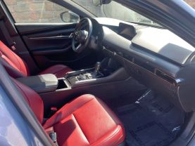 2022 MAZDA MAZDA3 HATCHBACK 4-CYL, SKYACTIV-G, 2.5 LITER CARBON EDITION HATCHBACK 4D - Gesner Auto Inc in Taunton, MA, 41.88613, -71.14527