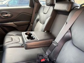 2019 JEEP CHEROKEE SUV V6, 3.2 LITER LIMITED SPORT UTILITY 4D - Gesner Auto Inc in Taunton, MA, 41.88613, -71.14527