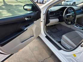 2012 TOYOTA CAMRY SEDAN 4-CYL, HYBRID, 2.5 LITER LE HYBRID SEDAN 4D