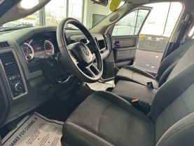 2019 RAM 1500 CLASSIC CREW CAB PICKUP V8, HEMI, 5.7 LITER TRADESMAN PICKUP 4D 5 1/2 FT