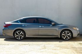 2018 Nissan Altima - Image 7