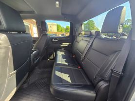 2023 Chevrolet Silverado 1500 Crew Cabrst Pickup 4d 5 3/4 Ft - Image 13