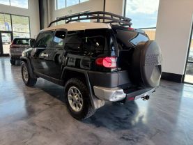 2011 TOYOTA FJ CRUISER SUV V6, 4.0 LITER SPORT UTILITY 2D