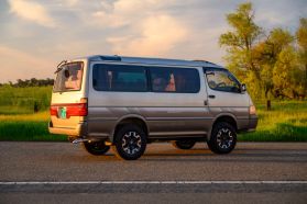 1995 TOYOTA HIACE VAN 1KZ-TE SUPER CUSTOM LIMITED