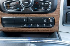 2016 RAM 1500 CREW CAB PICKUP V8, HEMI, 5.7 LITER LARAMIE PICKUP 4D 5 1/2 FT